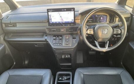 Honda Stepwgn, 2022 год, 2 160 000 рублей, 5 фотография