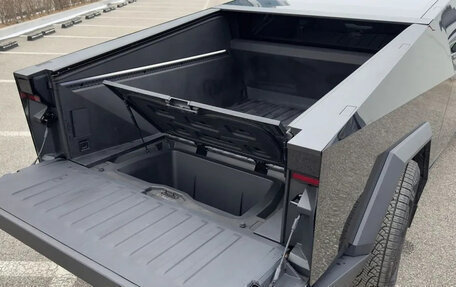 Tesla Cybertruck, 2025 год, 13 200 000 рублей, 5 фотография