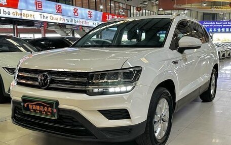 Volkswagen Tharu, 2022 год, 1 815 000 рублей, 2 фотография