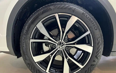 Volkswagen T-Roc I, 2023 год, 1 700 000 рублей, 20 фотография