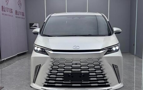 Lexus LM, 2026 год, 37 800 000 рублей, 2 фотография