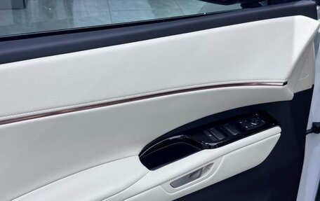 Lexus LM, 2026 год, 37 800 000 рублей, 15 фотография