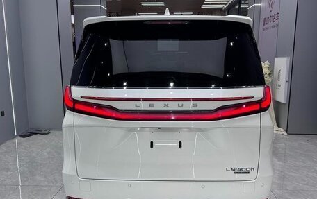 Lexus LM, 2026 год, 37 800 000 рублей, 5 фотография