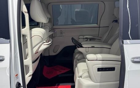 Lexus LM, 2026 год, 37 800 000 рублей, 16 фотография