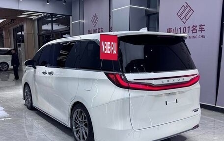 Lexus LM, 2026 год, 37 800 000 рублей, 4 фотография