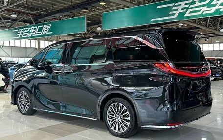 Lexus LM, 2026 год, 38 600 000 рублей, 4 фотография