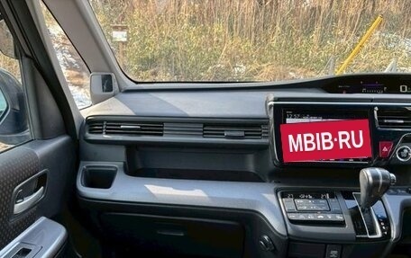 Honda Stepwgn IV, 2019 год, 1 630 000 рублей, 16 фотография