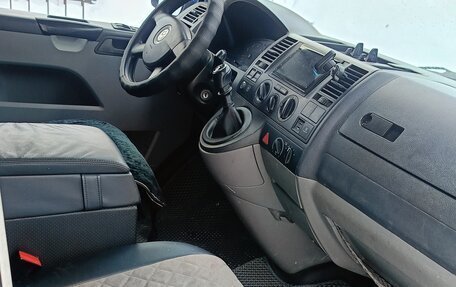 Volkswagen Transporter T5 рестайлинг, 2008 год, 1 200 000 рублей, 9 фотография