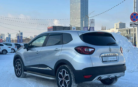Renault Kaptur I рестайлинг, 2019 год, 995 000 рублей, 4 фотография