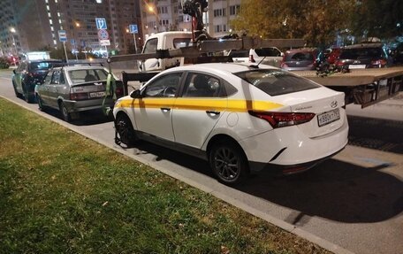 Hyundai Solaris II рестайлинг, 2021 год, 710 000 рублей, 2 фотография