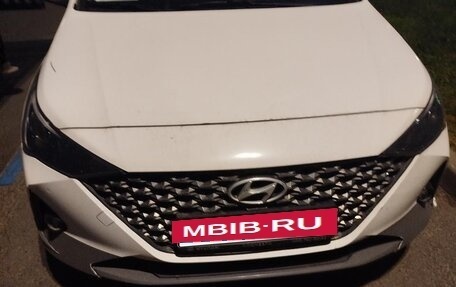 Hyundai Solaris II рестайлинг, 2021 год, 710 000 рублей, 3 фотография