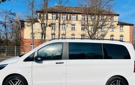 Mercedes-Benz V-Класс, 2022 год, 5 100 000 рублей, 7 фотография