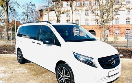 Mercedes-Benz V-Класс, 2022 год, 5 100 000 рублей, 8 фотография