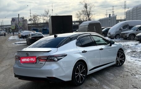 Toyota Camry, 2021 год, 2 740 000 рублей, 10 фотография