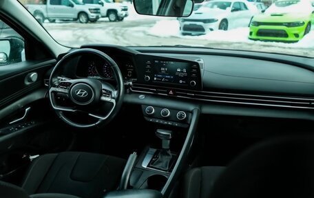 Hyundai Elantra, 2023 год, 1 649 999 рублей, 12 фотография