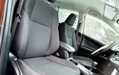 Toyota RAV4, 2017 год, 2 570 000 рублей, 26 фотография