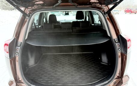 Toyota RAV4, 2017 год, 2 570 000 рублей, 38 фотография