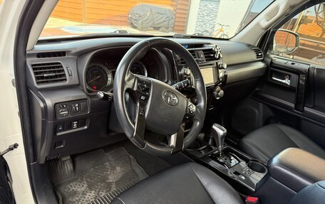 Toyota 4Runner V, 2017 год, 5 750 000 рублей, 12 фотография