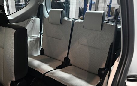 Toyota Sienta II, 2018 год, 1 650 000 рублей, 19 фотография