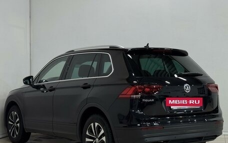 Volkswagen Tiguan II, 2020 год, 2 649 000 рублей, 4 фотография