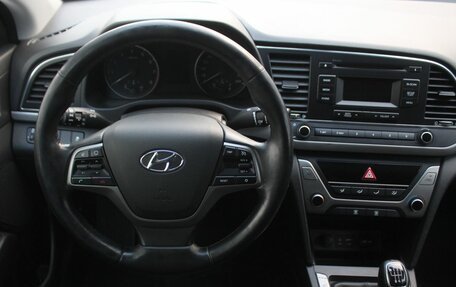 Hyundai Elantra VI рестайлинг, 2018 год, 1 349 000 рублей, 10 фотография