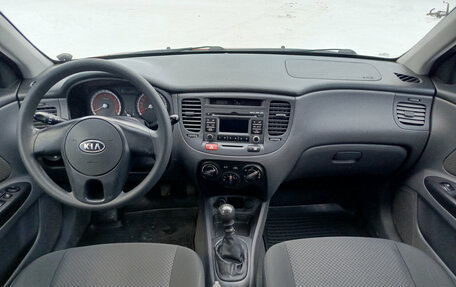 KIA Rio II, 2011 год, 500 000 рублей, 17 фотография