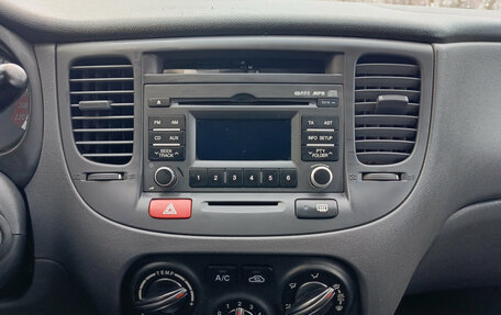 KIA Rio II, 2011 год, 500 000 рублей, 18 фотография