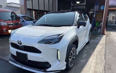 Toyota Yaris Cross, 2023 год, 1 913 000 рублей, 1 фотография