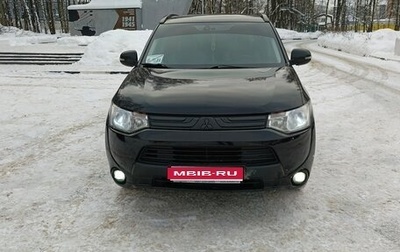 Mitsubishi Outlander III рестайлинг 3, 2014 год, 1 800 000 рублей, 1 фотография