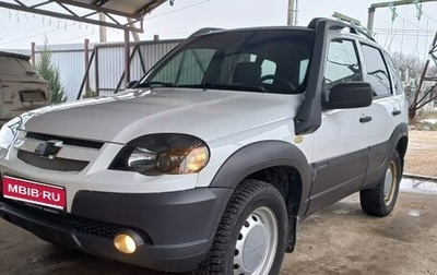 Chevrolet Niva I рестайлинг, 2019 год, 835 000 рублей, 1 фотография