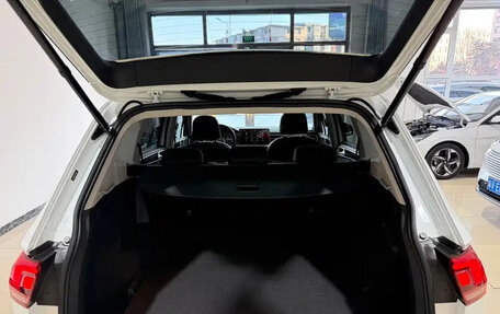 Volkswagen Tiguan II, 2022 год, 2 645 000 рублей, 8 фотография