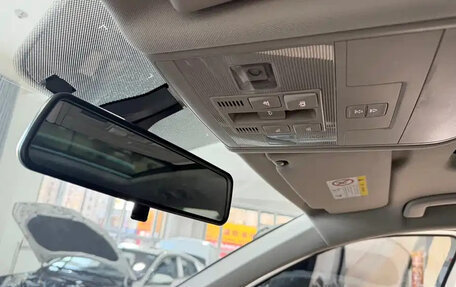 Volkswagen Tiguan II, 2022 год, 2 645 000 рублей, 15 фотография