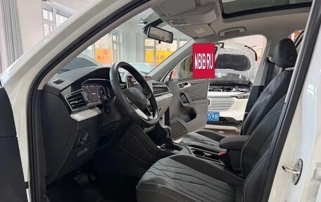 Volkswagen Tiguan II, 2022 год, 2 645 000 рублей, 13 фотография