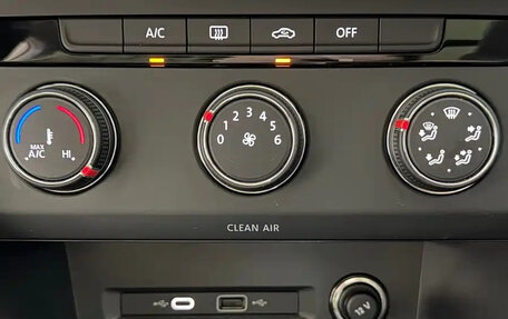 Volkswagen Tiguan II, 2022 год, 2 645 000 рублей, 19 фотография