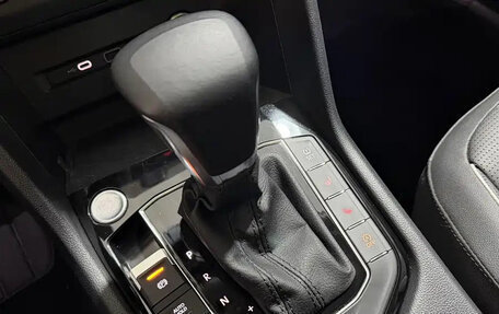 Volkswagen Tiguan II, 2022 год, 2 645 000 рублей, 20 фотография