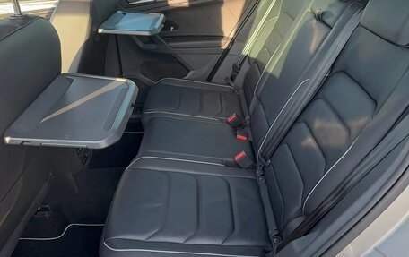 Volkswagen Tiguan II, 2019 год, 1 900 000 рублей, 10 фотография