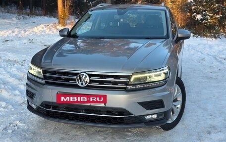 Volkswagen Tiguan II, 2019 год, 1 900 000 рублей, 6 фотография