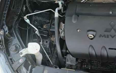 Mitsubishi Outlander III рестайлинг 3, 2014 год, 1 800 000 рублей, 14 фотография