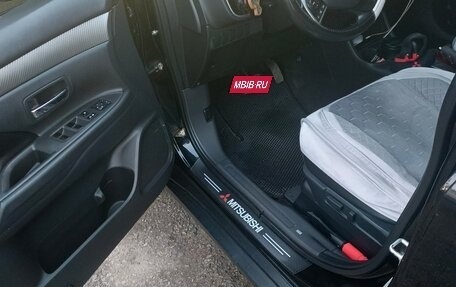 Mitsubishi Outlander III рестайлинг 3, 2014 год, 1 800 000 рублей, 21 фотография