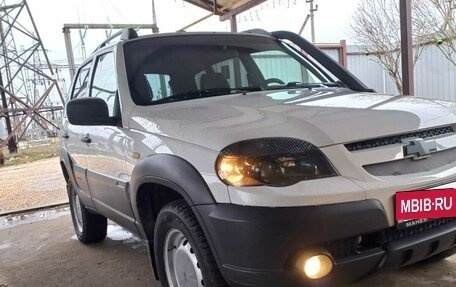 Chevrolet Niva I рестайлинг, 2019 год, 835 000 рублей, 3 фотография