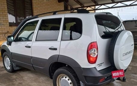 Chevrolet Niva I рестайлинг, 2019 год, 835 000 рублей, 8 фотография
