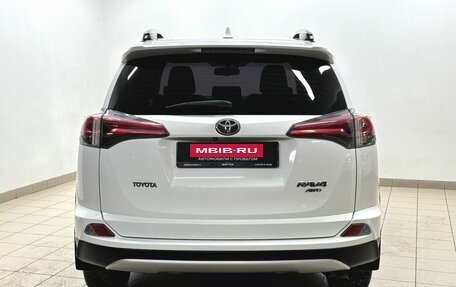 Toyota RAV4, 2016 год, 2 325 000 рублей, 5 фотография