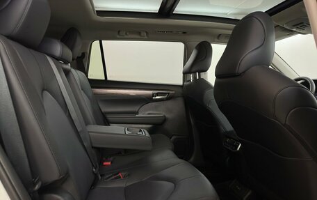 Toyota Highlander, 2025 год, 6 289 000 рублей, 14 фотография