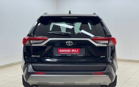 Toyota RAV4, 2021 год, 3 699 000 рублей, 5 фотография