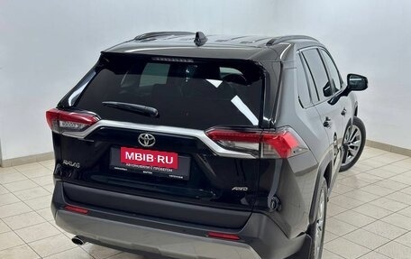 Toyota RAV4, 2021 год, 3 699 000 рублей, 9 фотография