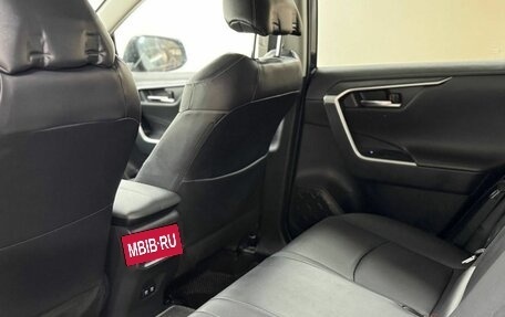 Toyota RAV4, 2021 год, 3 699 000 рублей, 13 фотография