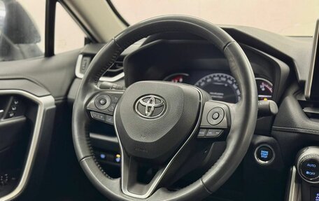 Toyota RAV4, 2021 год, 3 699 000 рублей, 21 фотография