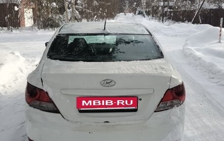 Hyundai Solaris II рестайлинг, 2013 год, 450 000 рублей, 3 фотография
