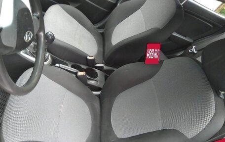 Hyundai Solaris II рестайлинг, 2013 год, 450 000 рублей, 9 фотография