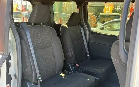 Toyota Sienta II, 2018 год, 1 265 000 рублей, 19 фотография